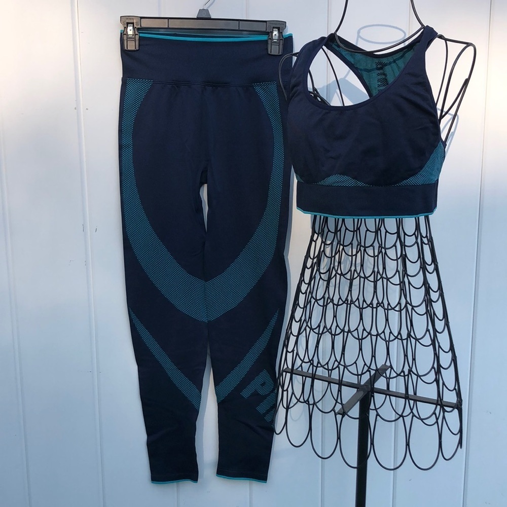 Pink Victoria’s Secret active clothing size medium blue active clothing …